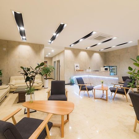 Reborn Suwon Silkroad Hotel Exterior photo