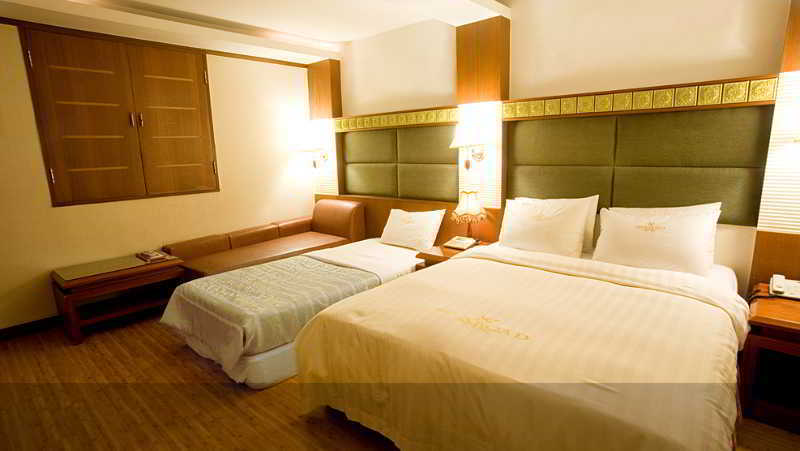 Reborn Suwon Silkroad Hotel Exterior photo