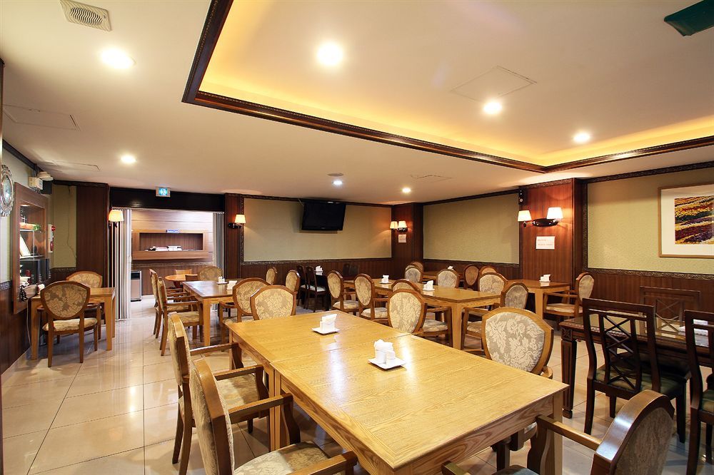 Reborn Suwon Silkroad Hotel Exterior photo